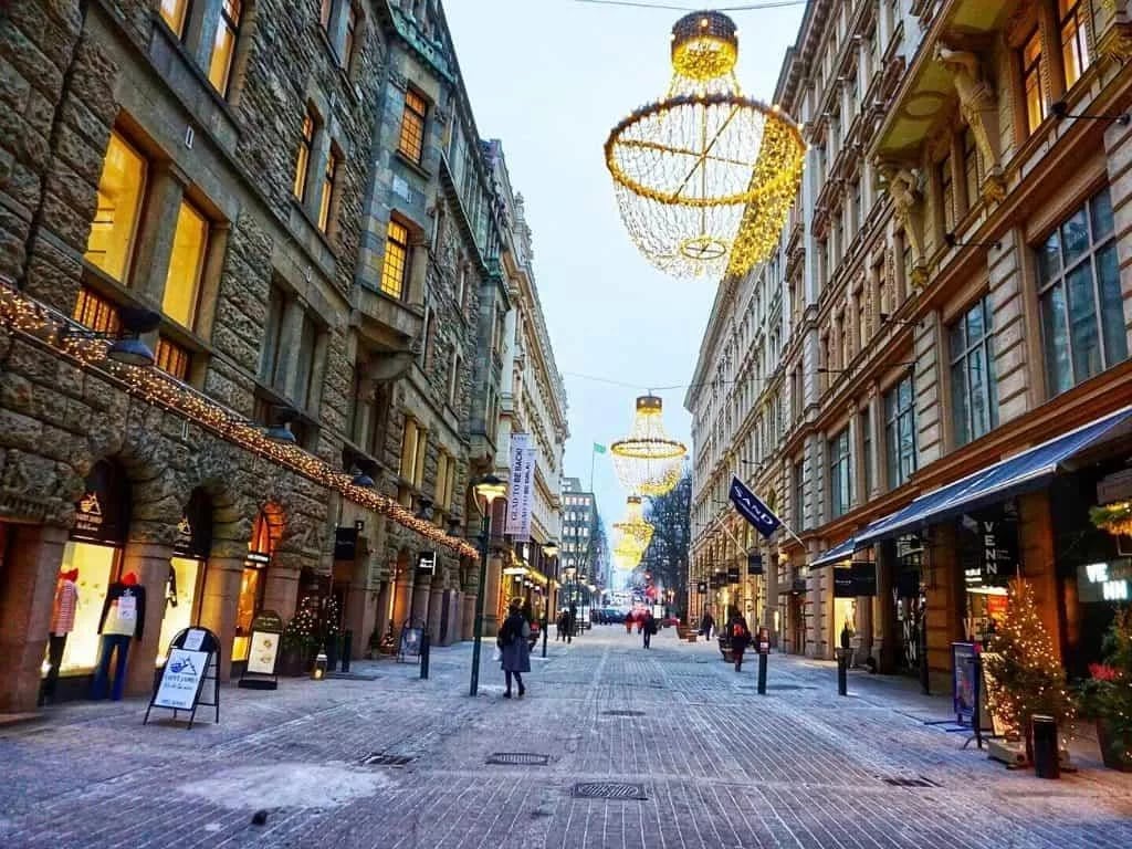 Private Helsinki City Tour with Authentic Sauna Experience