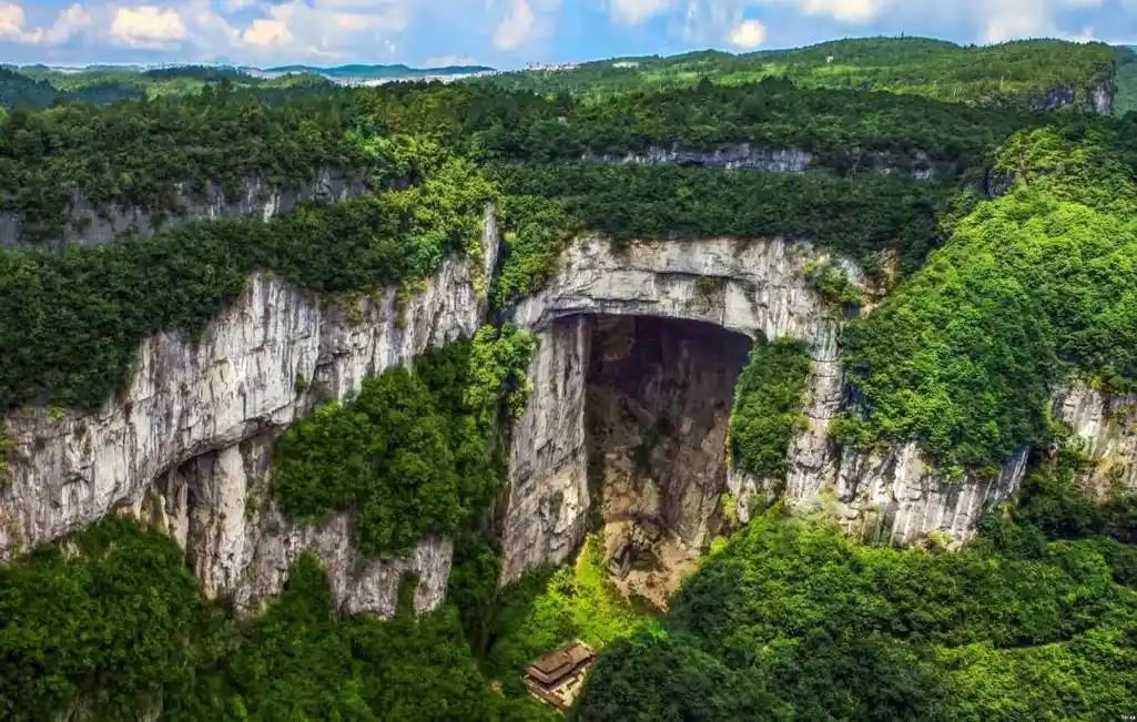 重慶出發武隆天生三橋 喀斯特地貌私人導覽一日遊