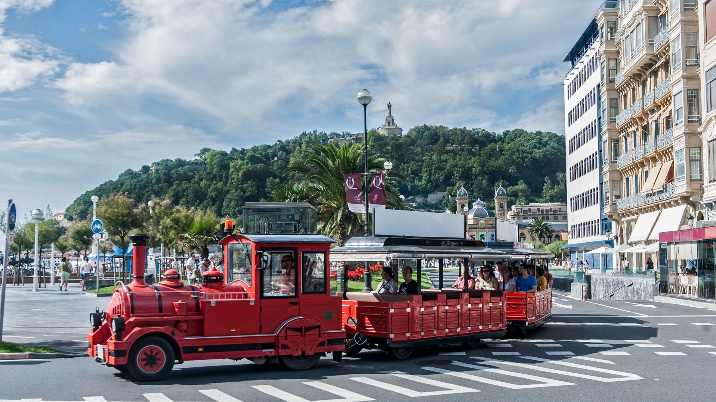 聖塞瓦斯蒂安隨上隨下城市觀光火車 (San Sebastian hop-on hop-off city tour train)