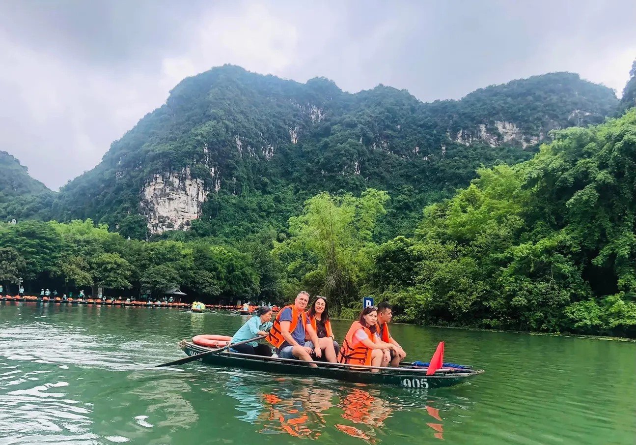 Ninh Binh Day Tour From Ha Noi: Hoa Lu, Bai Dinh, Trang An, Mua Cave