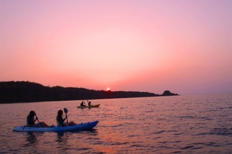 Sunset Kayak Adventure in Onna, Okinawa