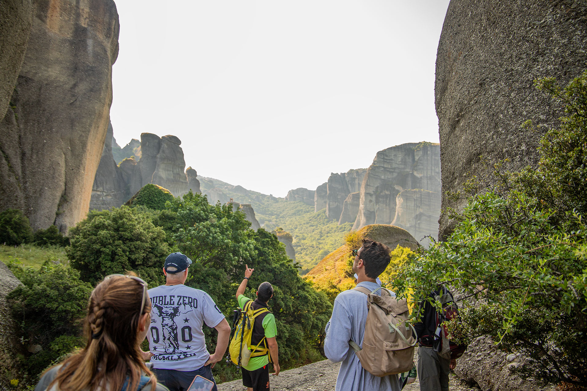 梅特歐拉（Meteora）健行遊，從卡拉巴卡或卡斯特拉奇出發，並參觀修 monastery