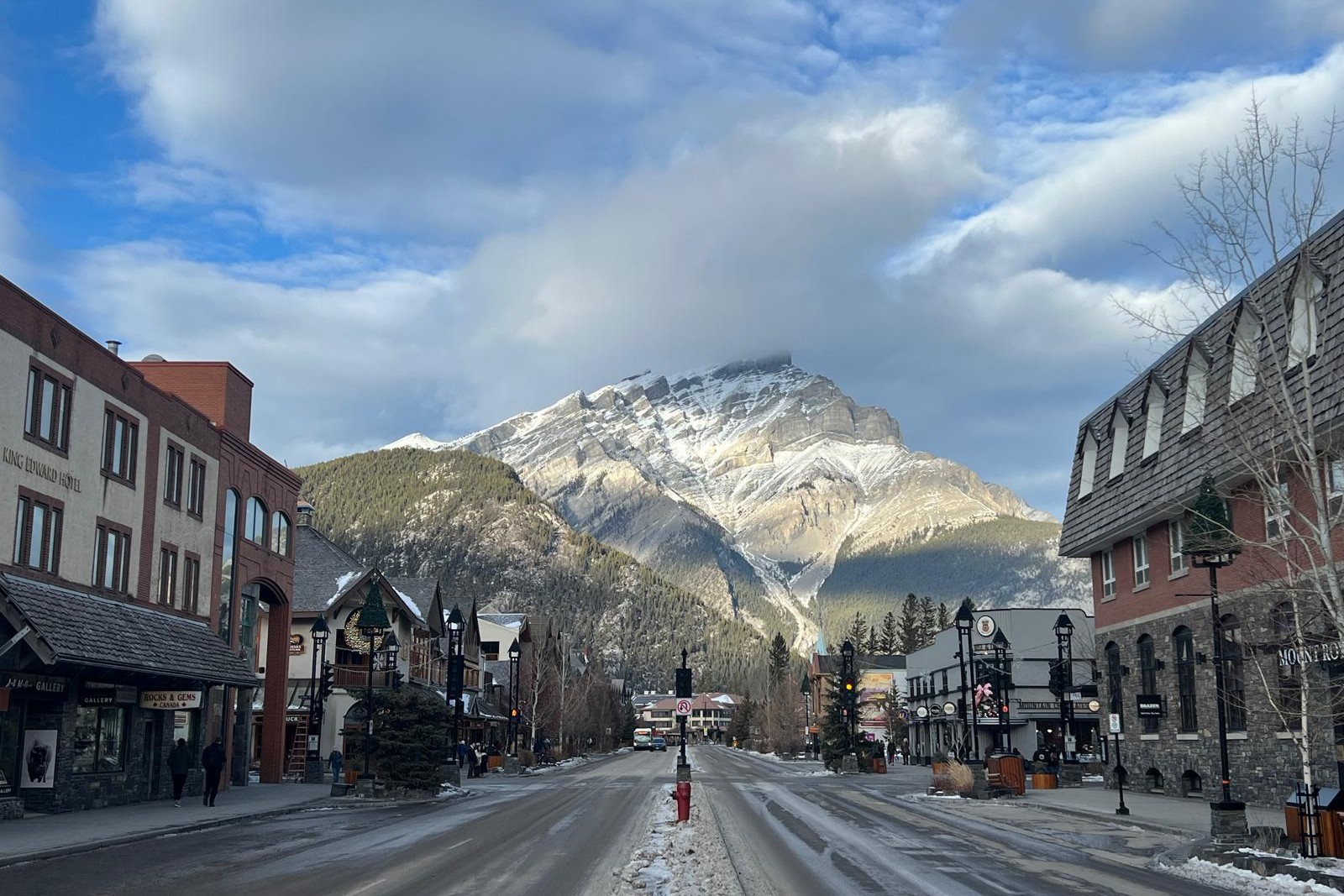 Banff Town, Lake Louise & Johnston Canyon Banff National Park Tour