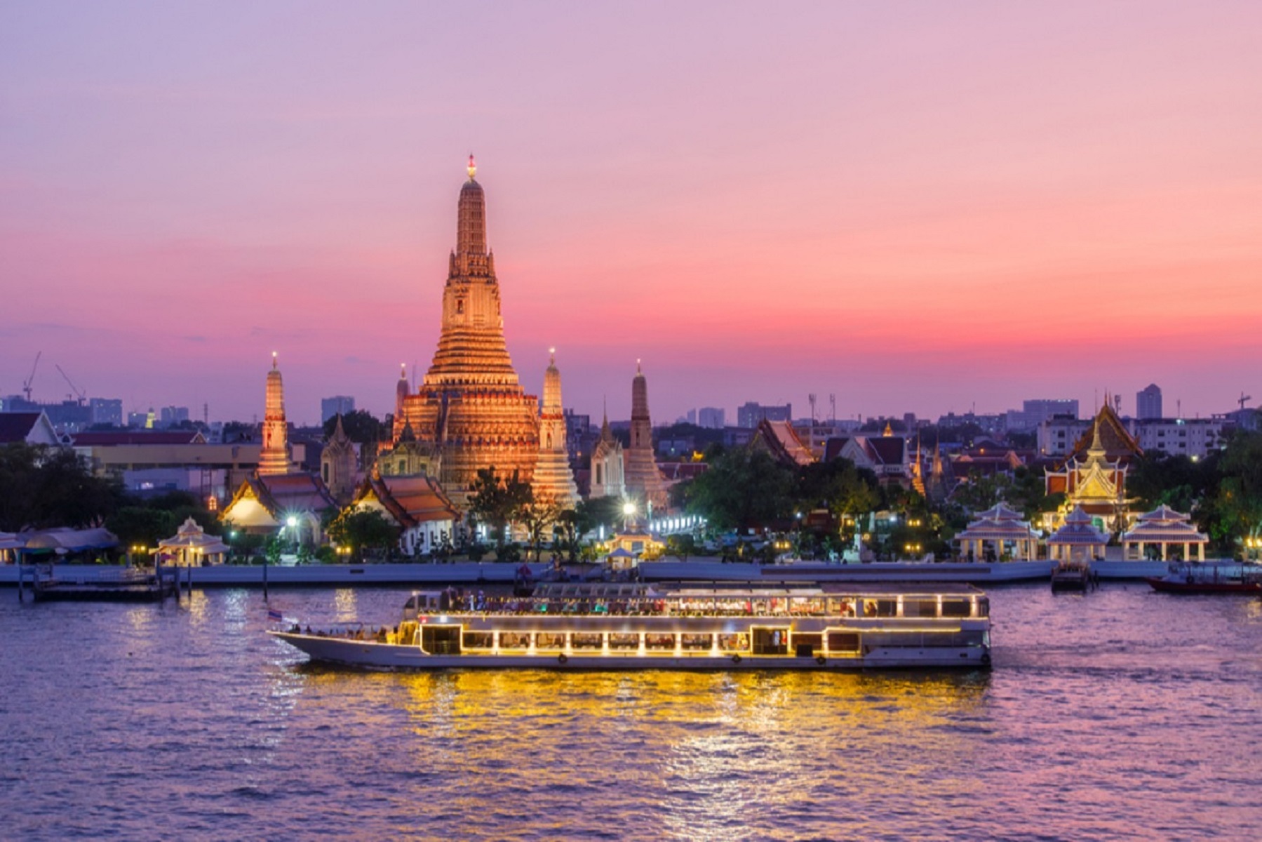 曼谷臥佛寺（Wat Pho） & 鄭王廟（Wat Arun）徒步之旅