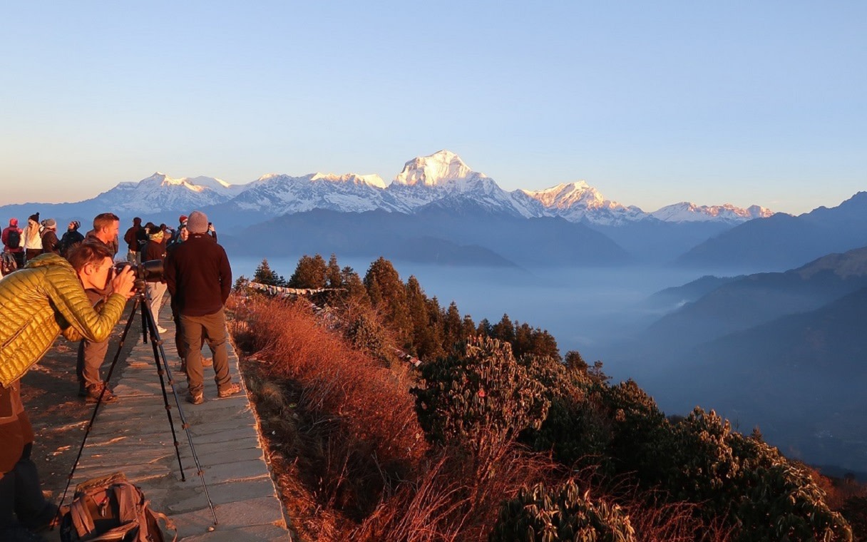 Himalayan Sunrise: 3-Day Ghorepani & Poon Hill Trek with Guide