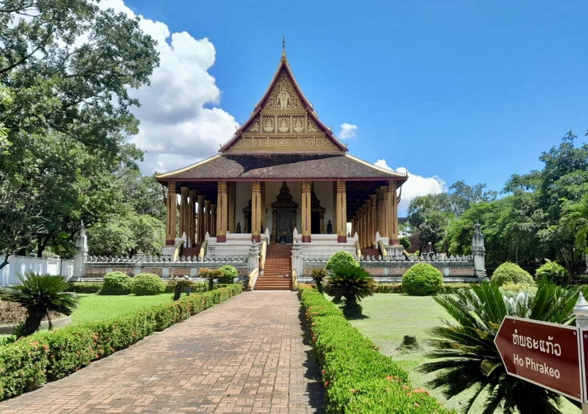 Female driver in Vientiane ( Private )