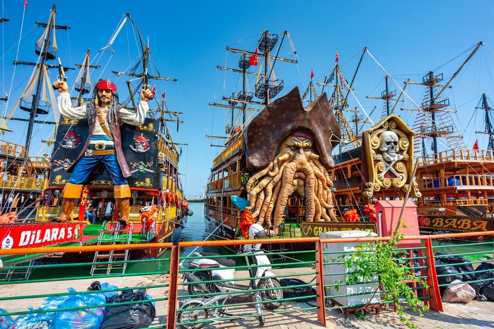 Alanya: Pirate Boat w/Lunch ,Soft Drinks and Transfer Option