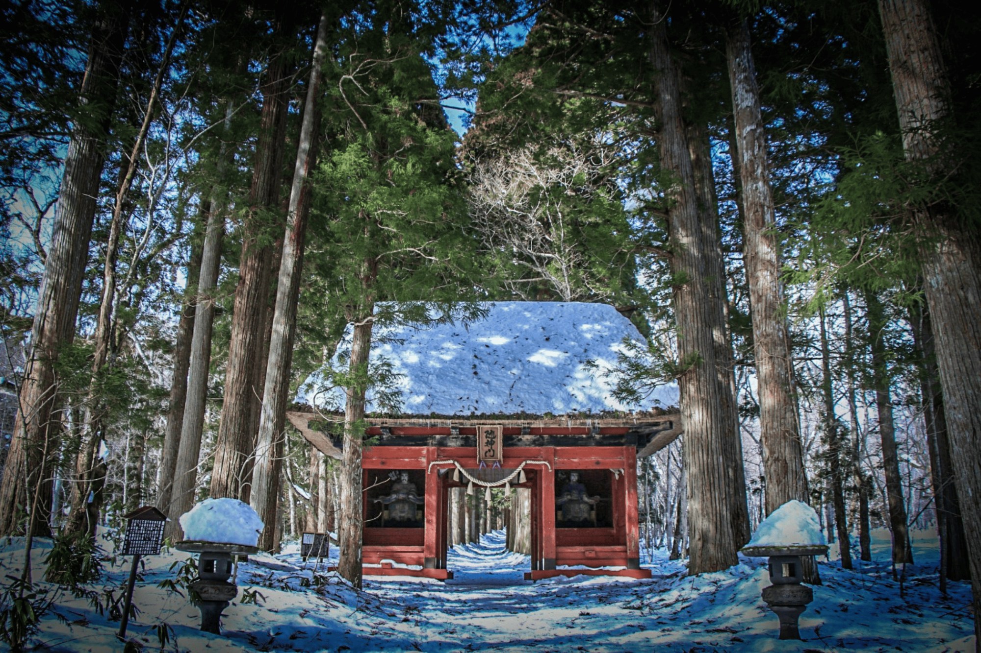 戶隱神社