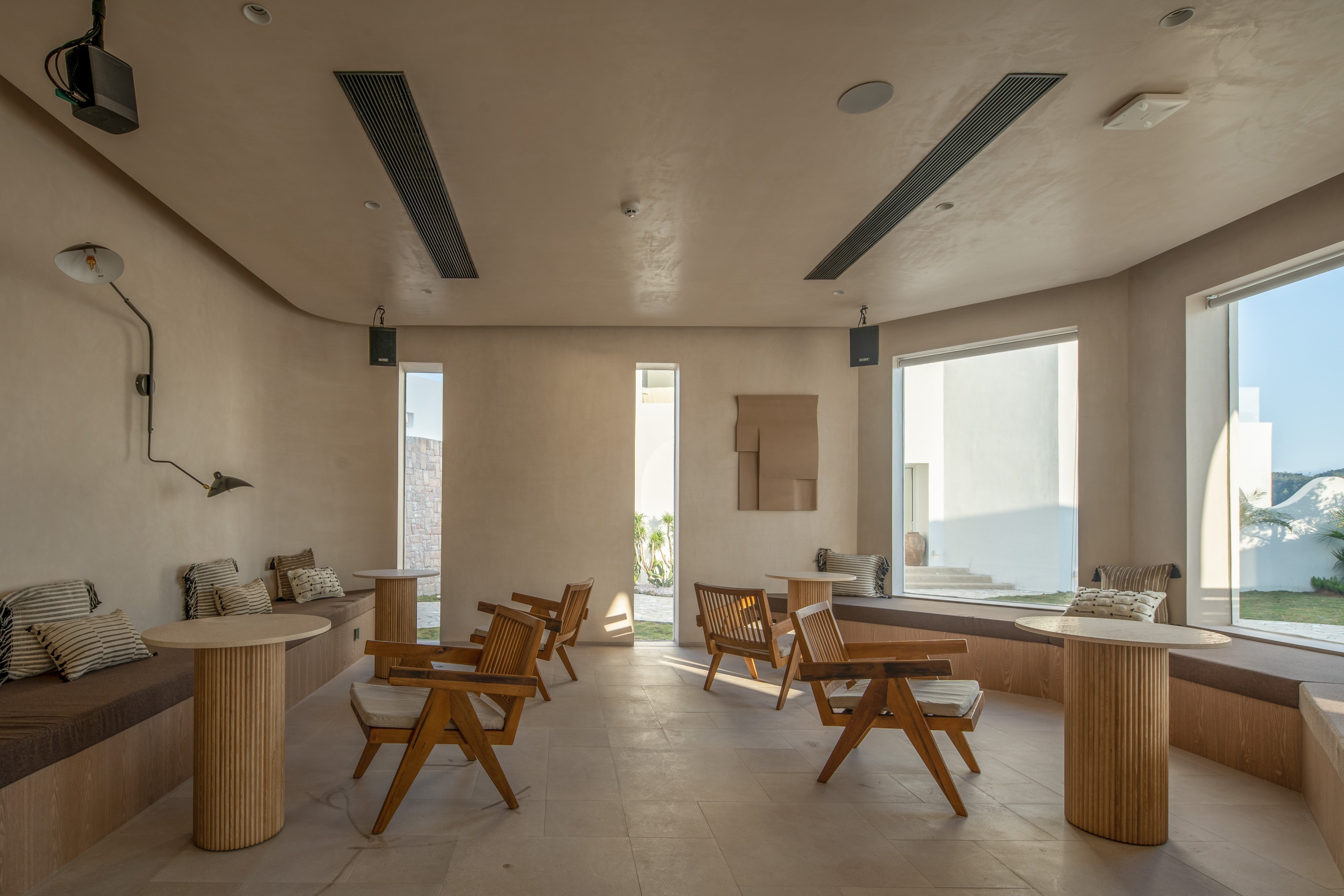Building L restaurant