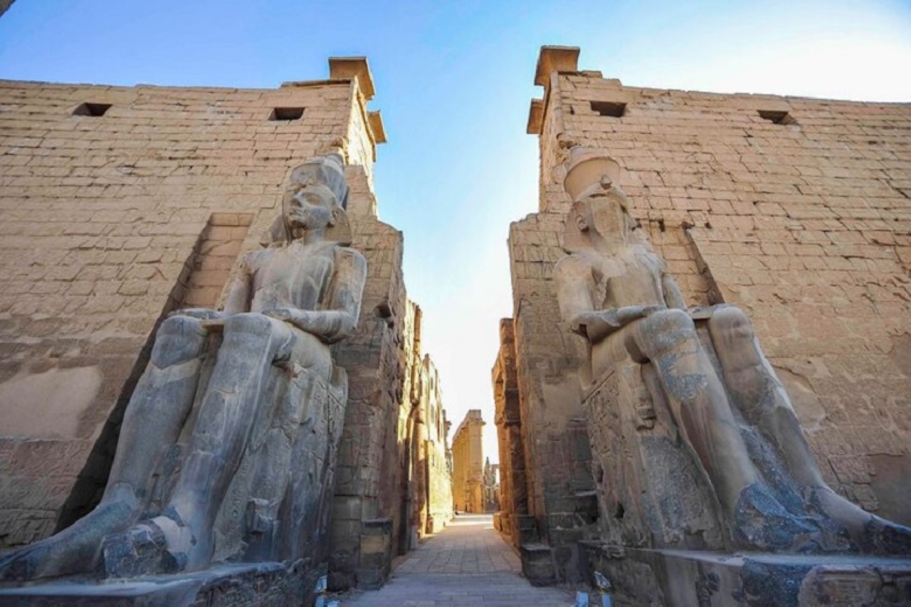 Full-Day Luxor Tour, Valley of the Queens with Transfer - Hurghada