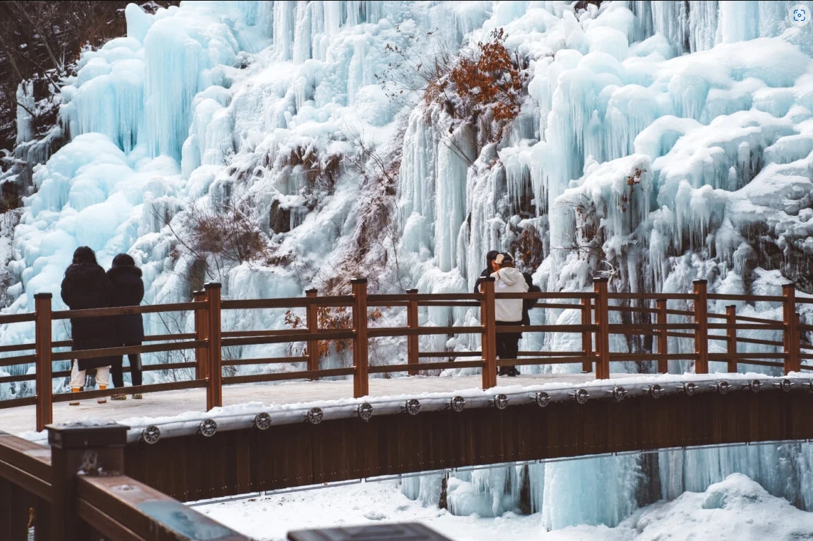 Eobi Valley/Fruit Picking/Hwacheon Sancheoneo Ice Fishing Tour