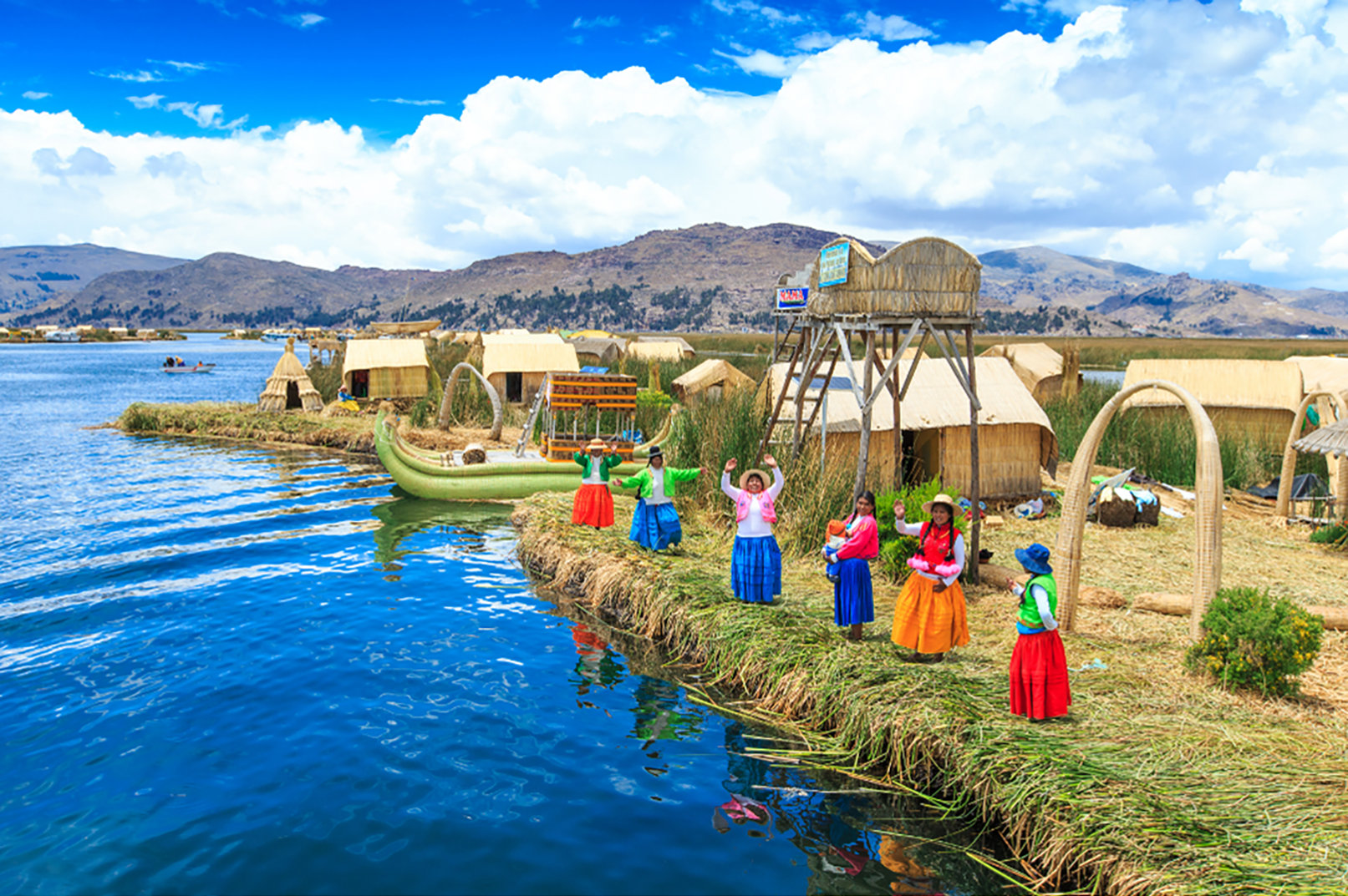 Titicaca Lake Tour - Floating Islands of Uros, Amantani and Taquile