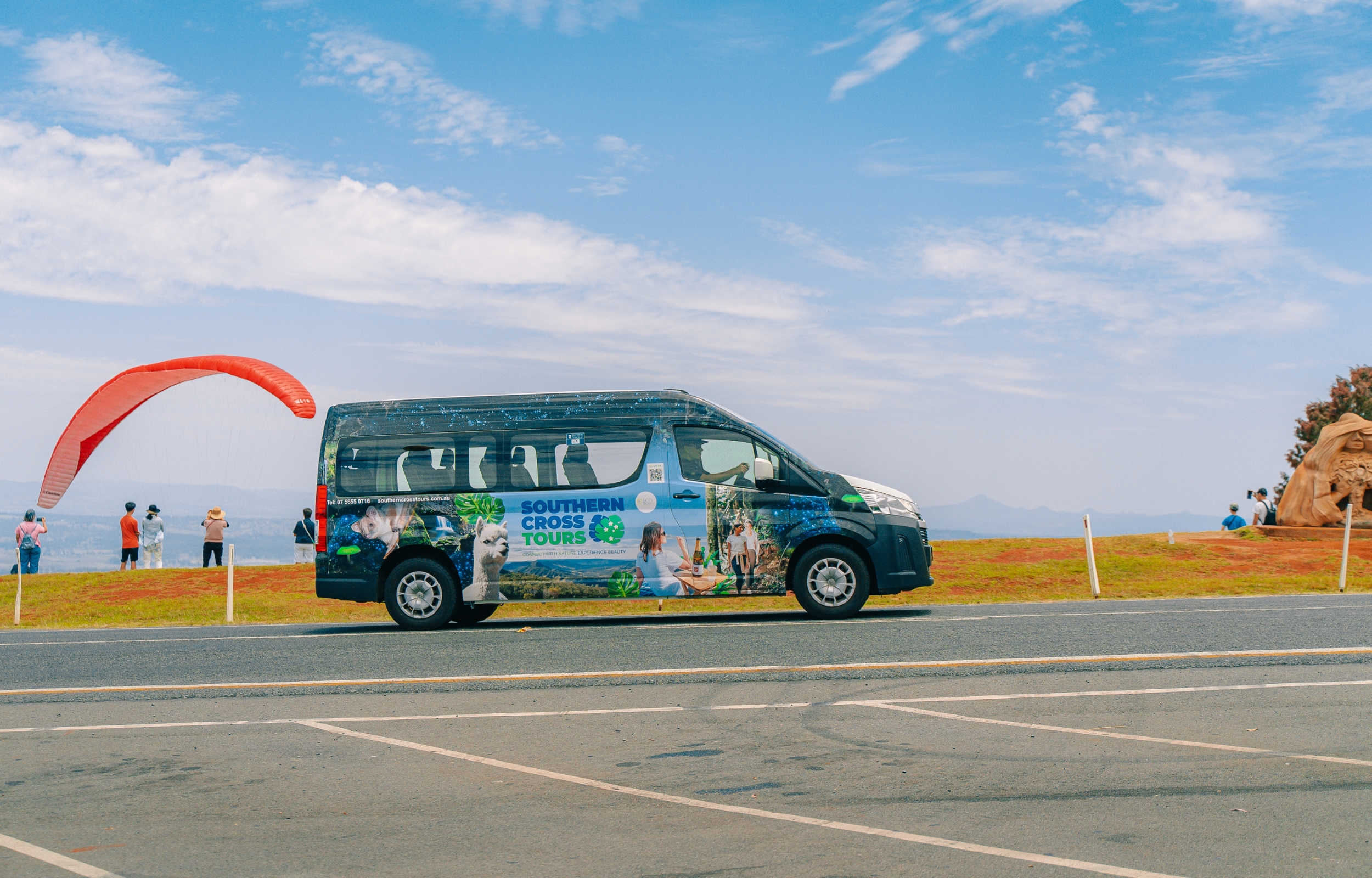 搭乘Southern Cross Tours的專屬車輛,享受舒適旅程!由專業導遊帶領小團體驗,深入了解當地風情,還有空調巴士接送,讓您一路暢遊無阻。 搭乘Southern Cross Tours的專屬車輛,享受舒適旅程!由專業導遊帶領小團體驗,深入了解當地風情,還有空調巴士接送,讓您一路暢遊無阻。