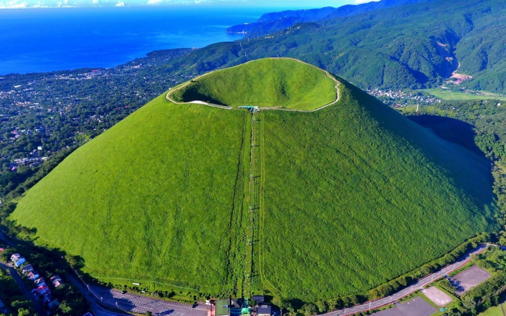 One-day tour of Atami Sunshine Beach Road, Kinusaki Coast, and Mount Omuro in Izu