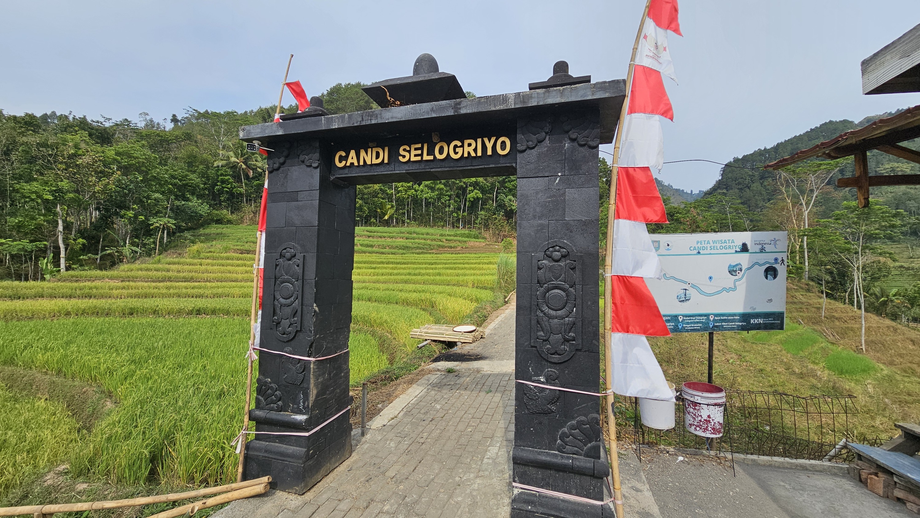 塞洛格里約寺 & 日惹 Kedung Kayang 瀑布