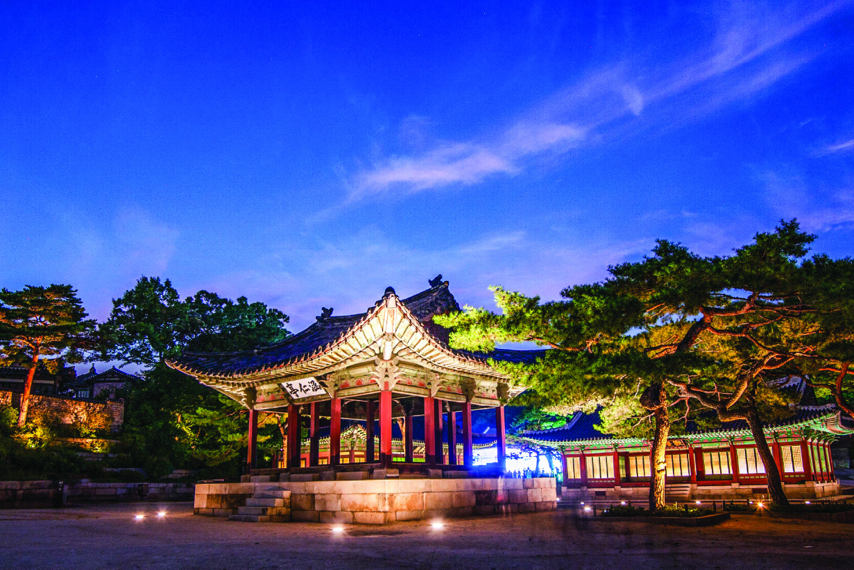 首爾夜遊：昌慶宮、廣藏市場、駱山公園