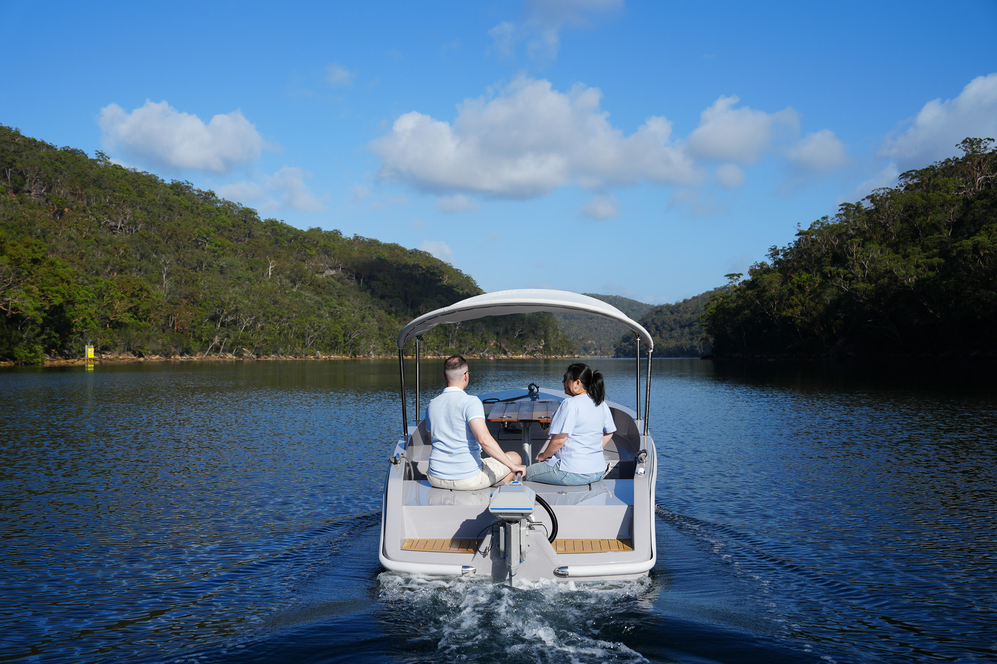 Electric Picnic Boat Hire in Sydney (Akuna Bay)