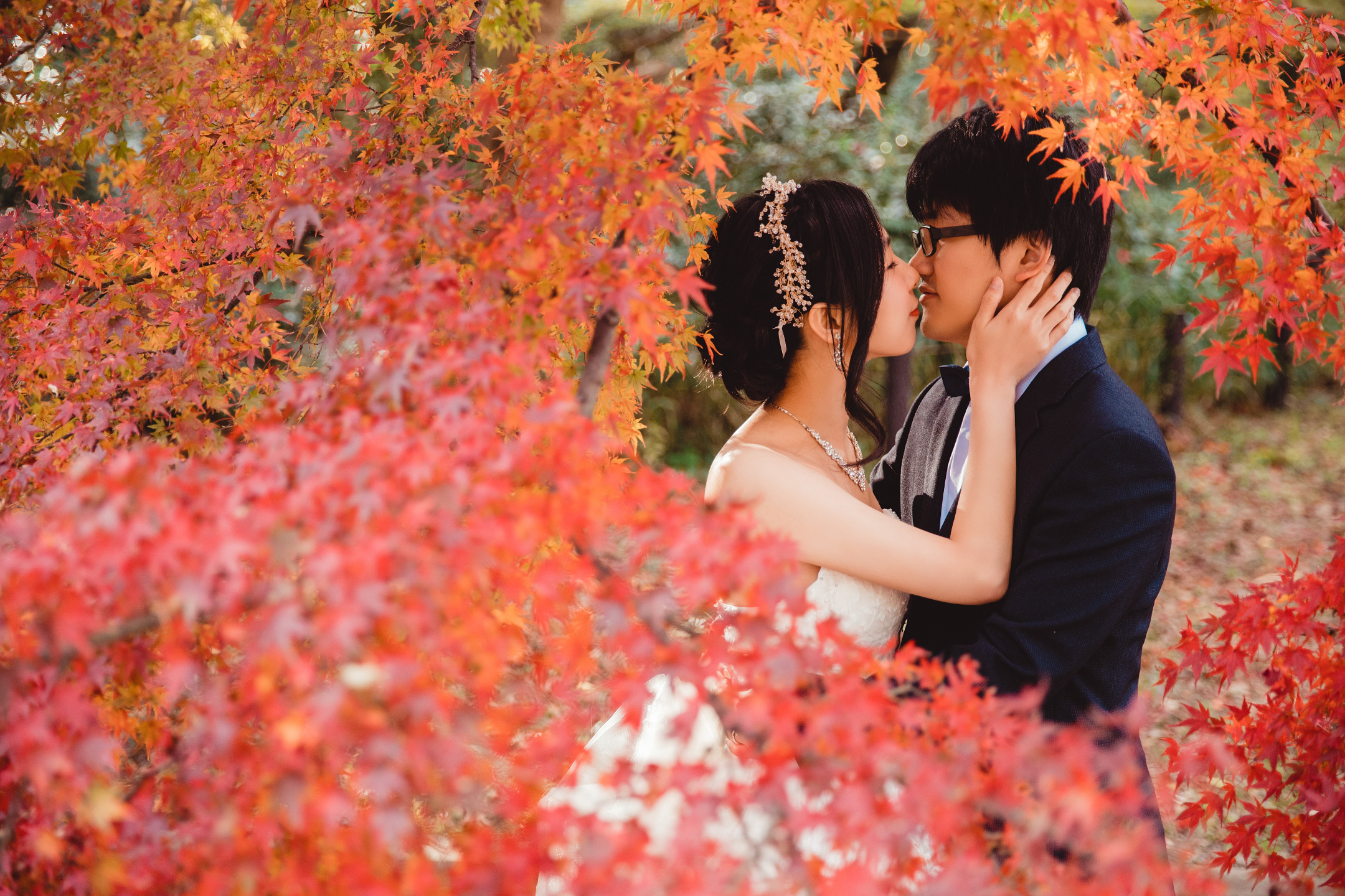 嵐山(竹林&渡月橋) - 京都的亮點組合:神秘的竹林小徑和著名的渡月木橋,可欣賞河流和山景。 春季和秋季尤其美麗。 嵐山(竹林&渡月橋) - 京都的亮點組合:神秘的竹林小徑和著名的渡月木橋,可欣賞河流和山景。 春季和秋季尤其美麗。