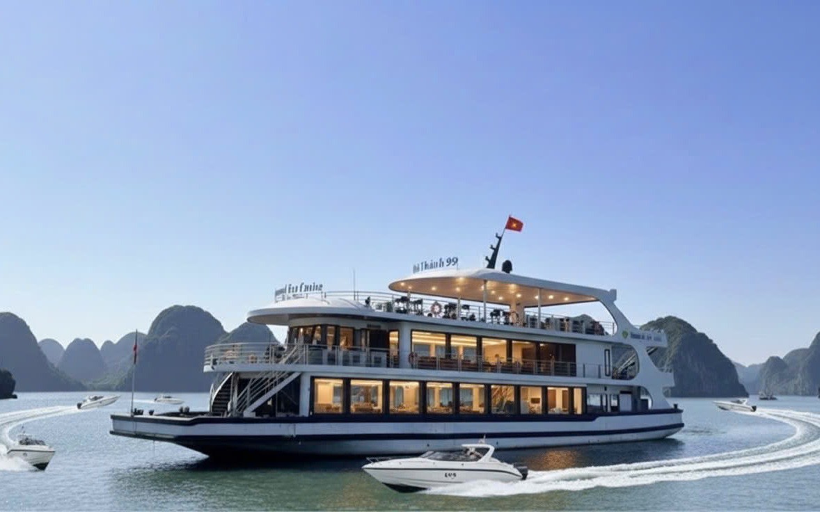 Diamond Era Luxury Day Cruise: Ha Long Bay, Sung Sot, Ti Top