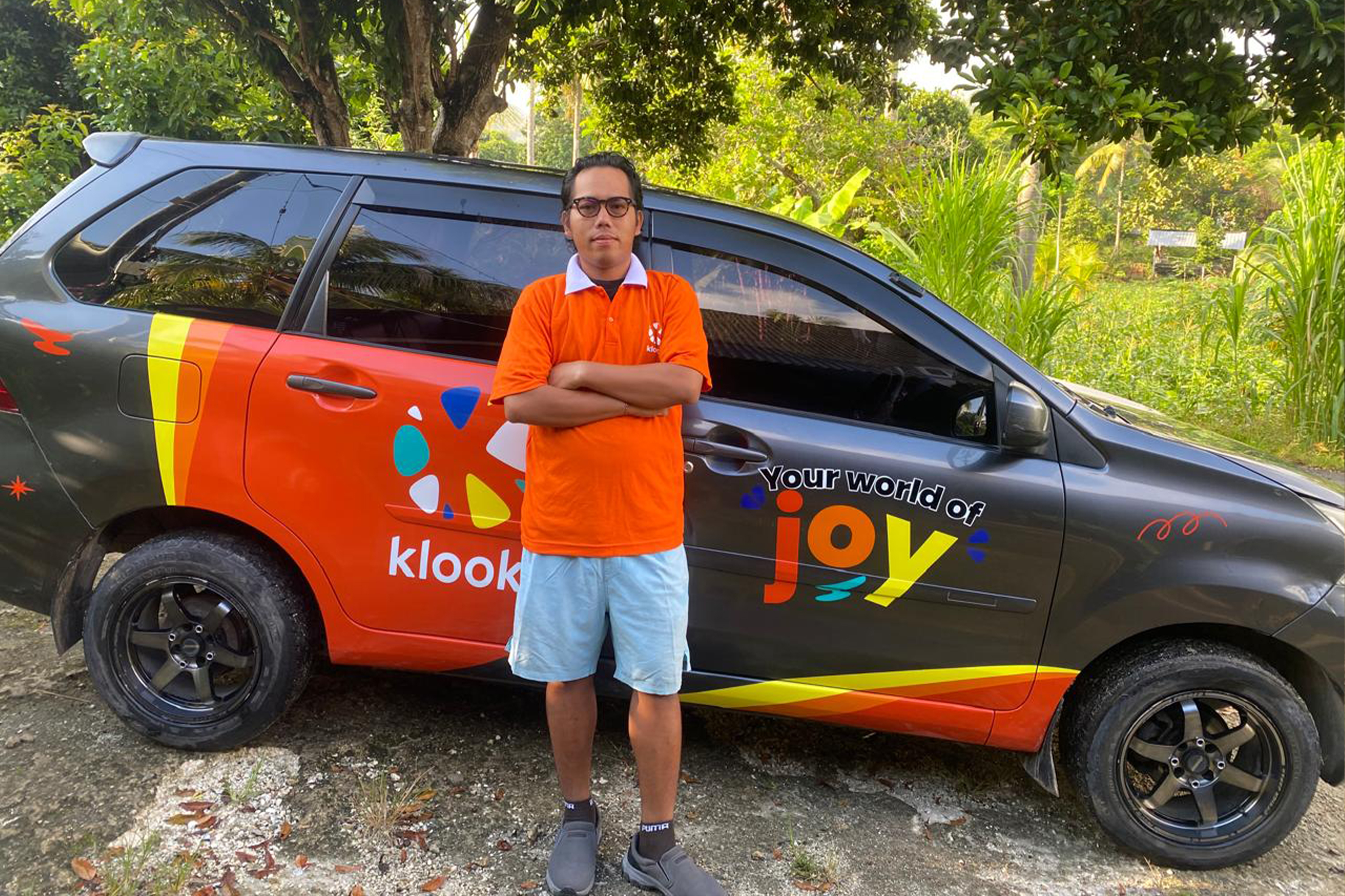 接您的司機非常友好，樂於與您溝通。