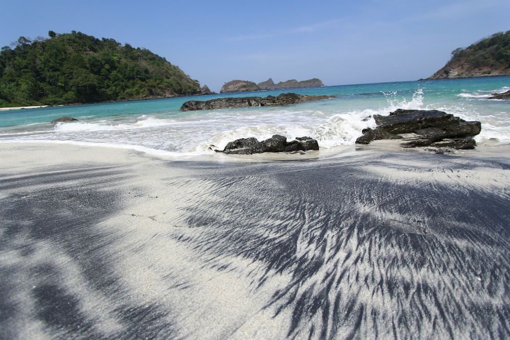 De Djawatan, Red Island, Wedi Ireng Full Day Tour in Banyuwangi