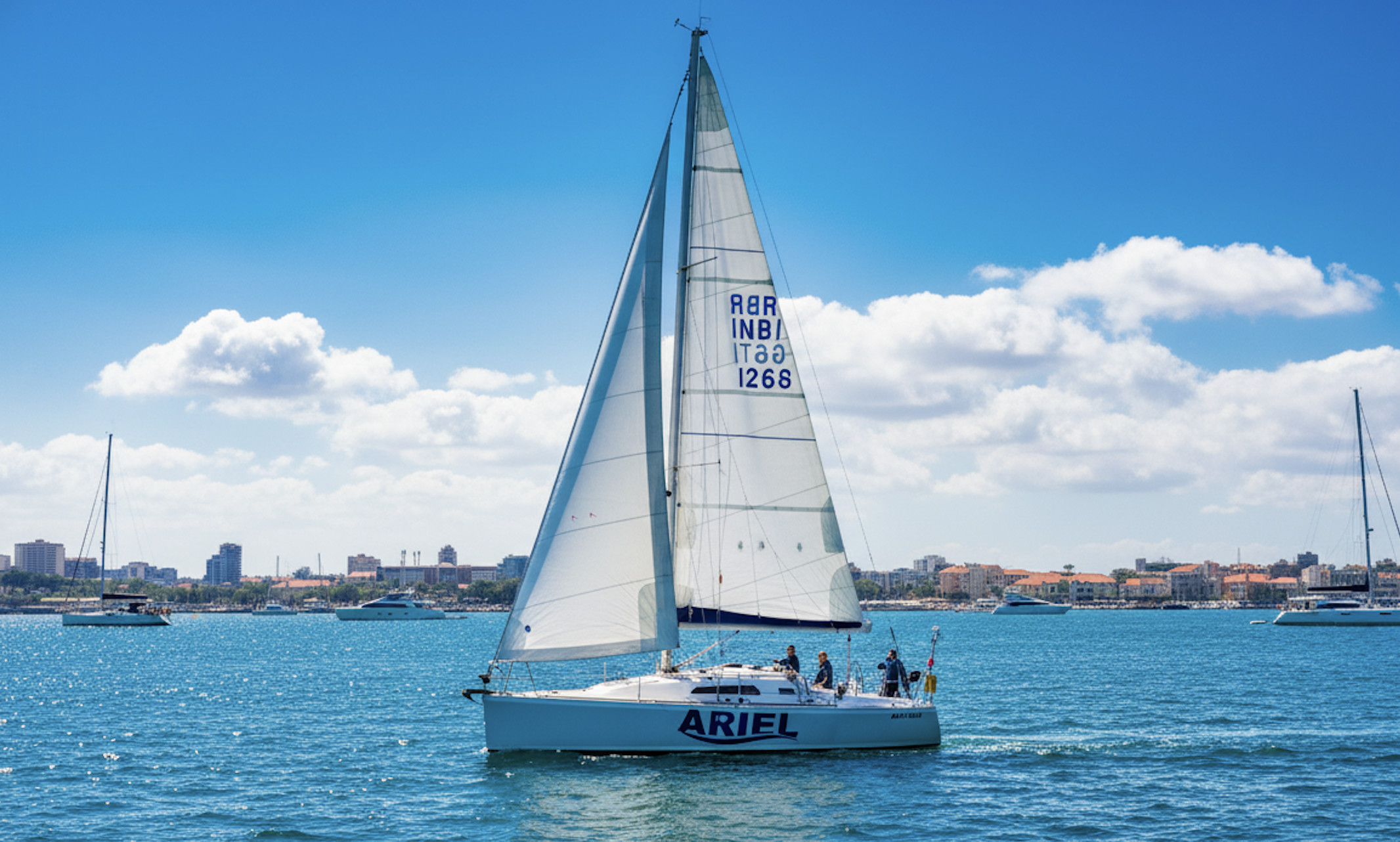 Мумбаи: Частный круиз на среднем яхте