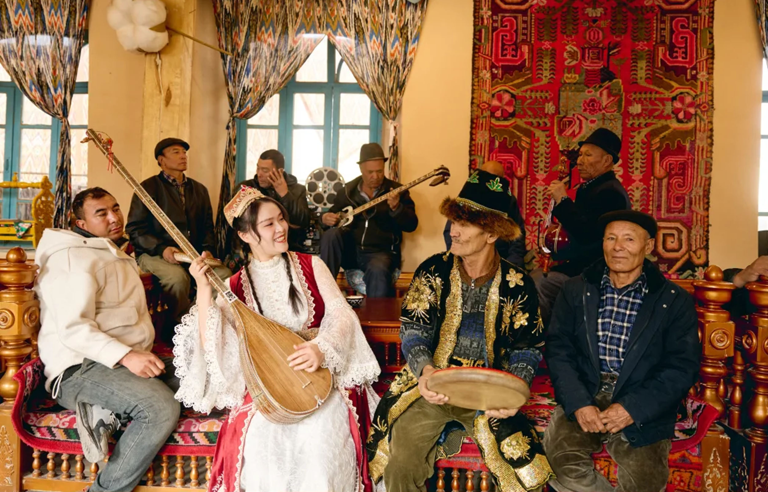 10-day apricot blossom tour in Southern Xinjiang for small groups