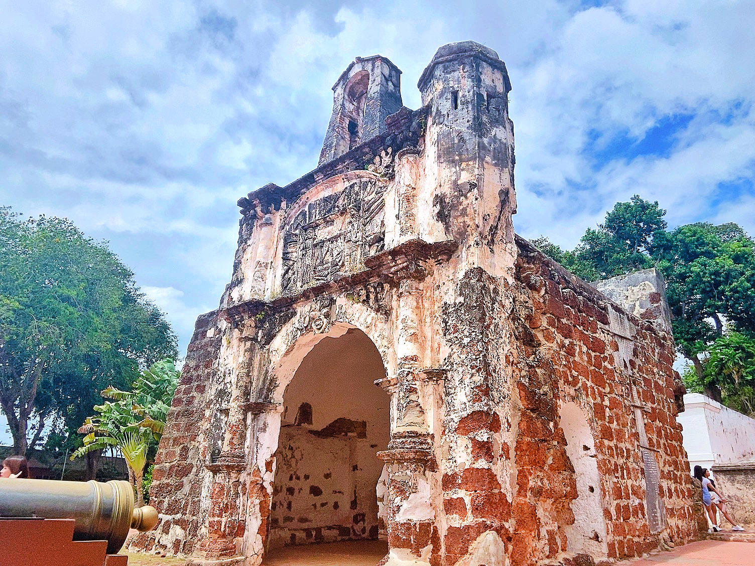 Malacca Night Tour with River Cruise and Trishaw Ride