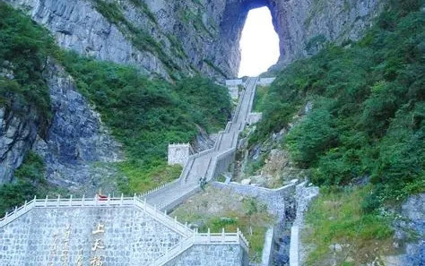 2-Day Private Tour of Zhangjiajie: Avatar Mountain, Tianmen Mountain