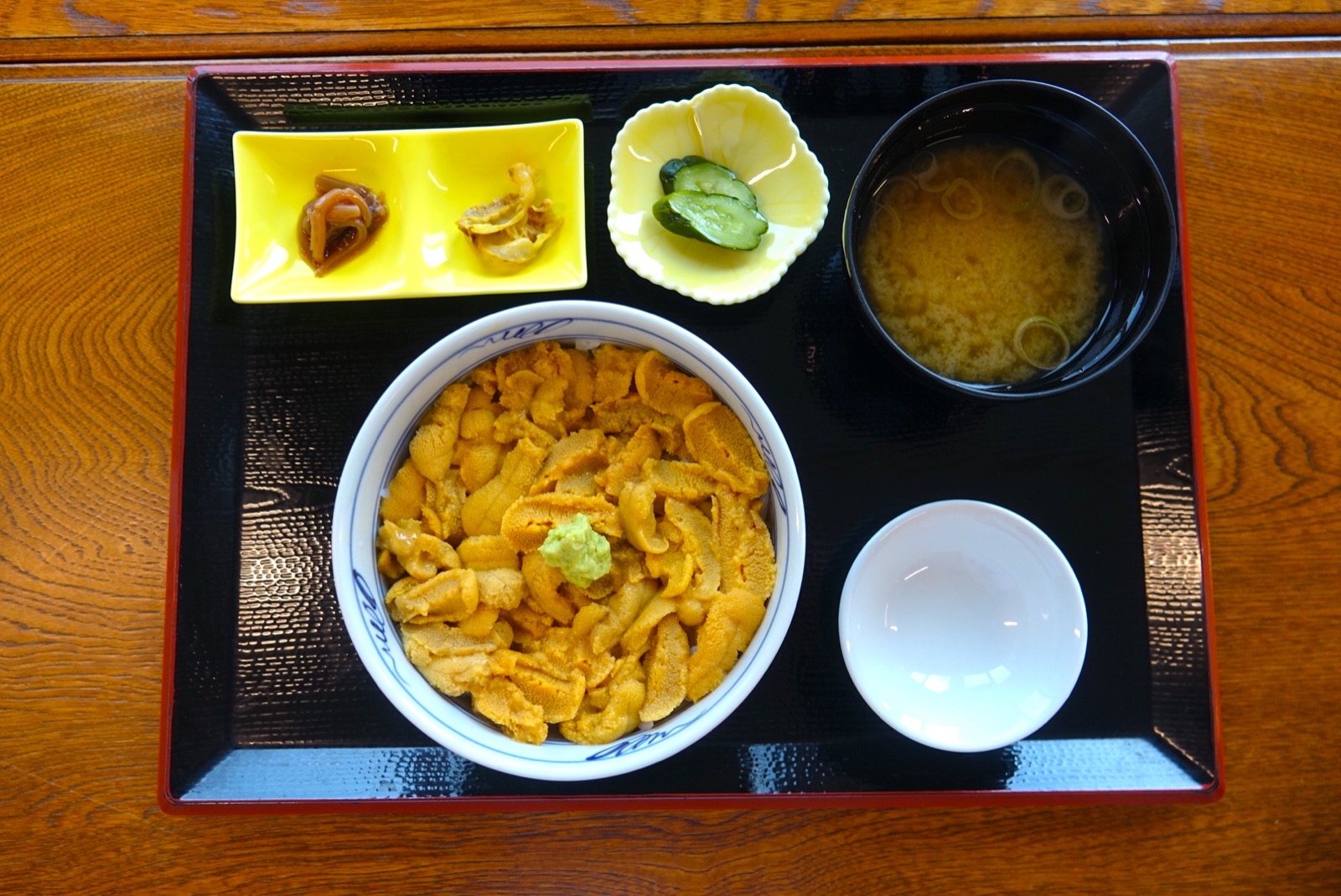 足料新鮮積丹海膽丼
每碗保證100g以上積丹產海膽