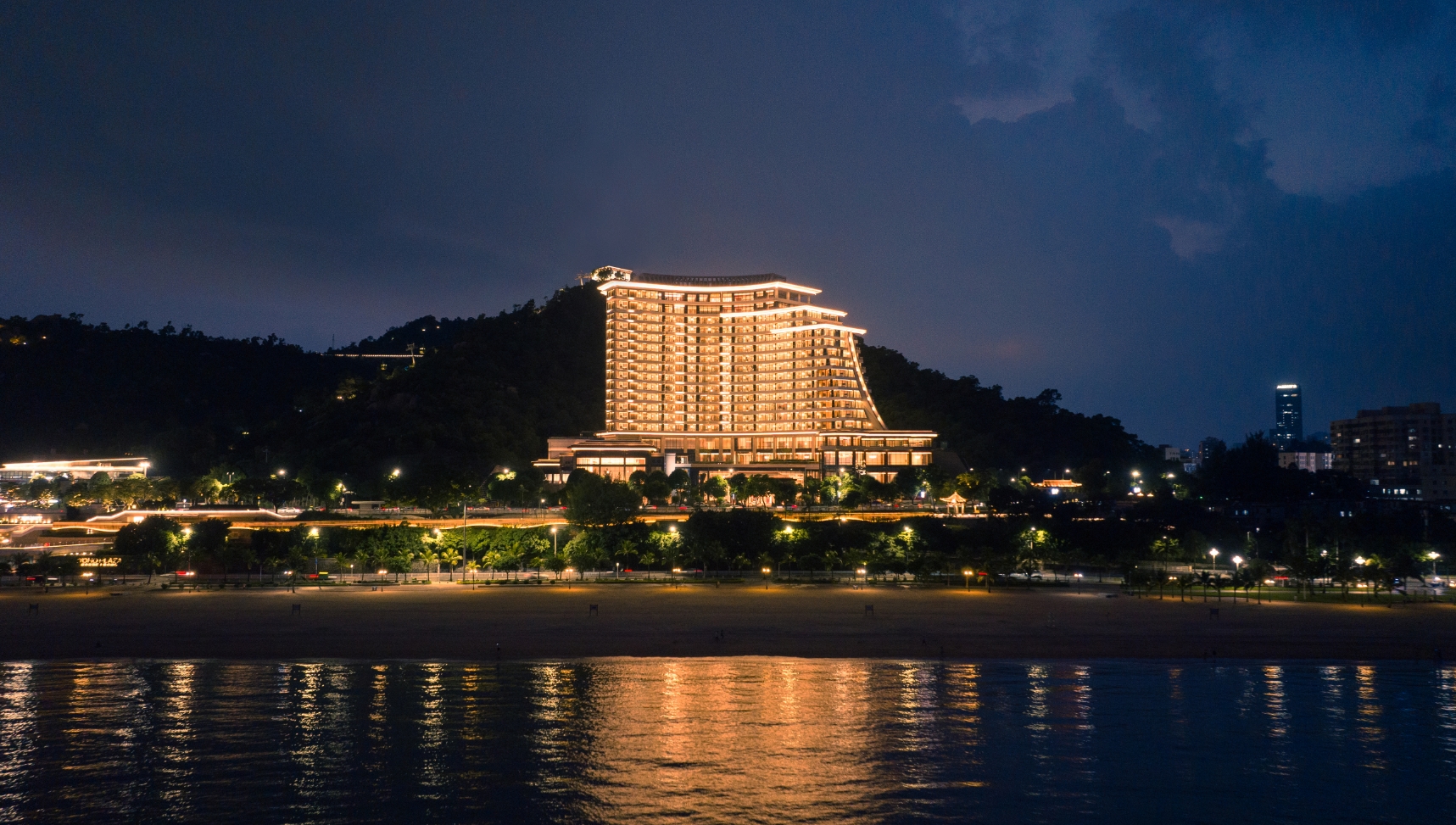 [Limited-Time Offer] Zhuhai Wanghai Tower Hotel Accommodation Package | Gourmet Dinner
