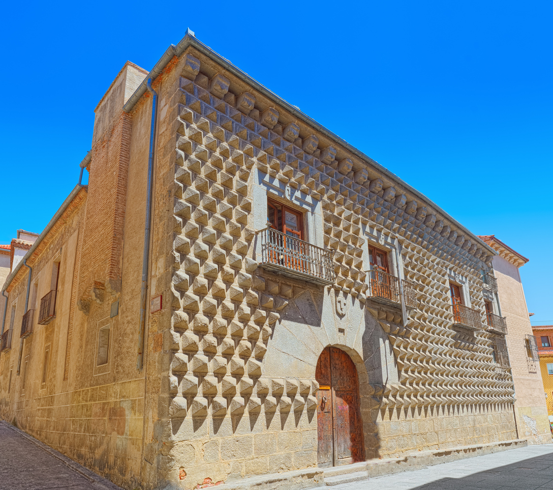 探索塞戈維亞 (Segovia) 和阿維拉 (Ávila) 的永恆奇蹟：從馬德里 (Madrid) 出發