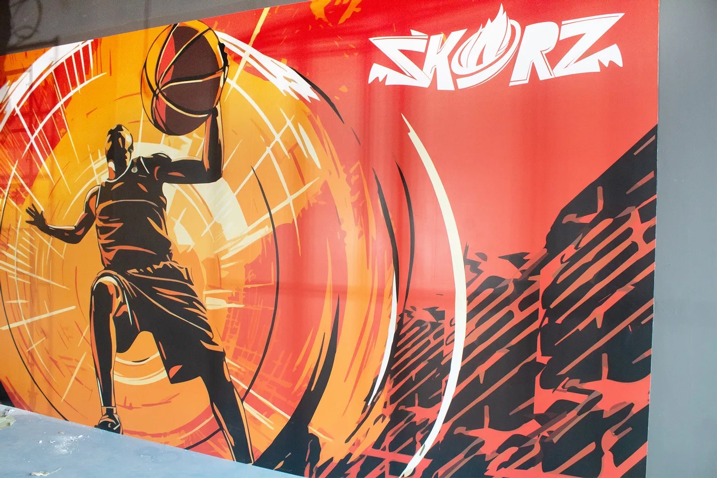 遊客可以在充滿樂趣和活力的環境中盡情享受投籃的樂趣 遊客可以在充滿樂趣和活力的環境中盡情享受投籃的樂趣