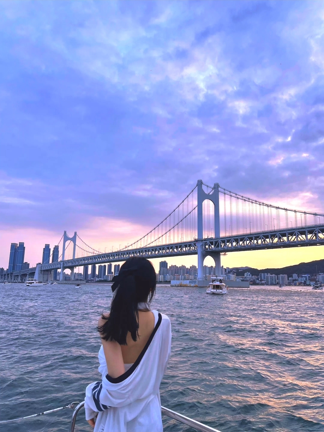 搭乘遊艇體驗釜山 K-POP 電音派對航程 / 私人或團體旅遊