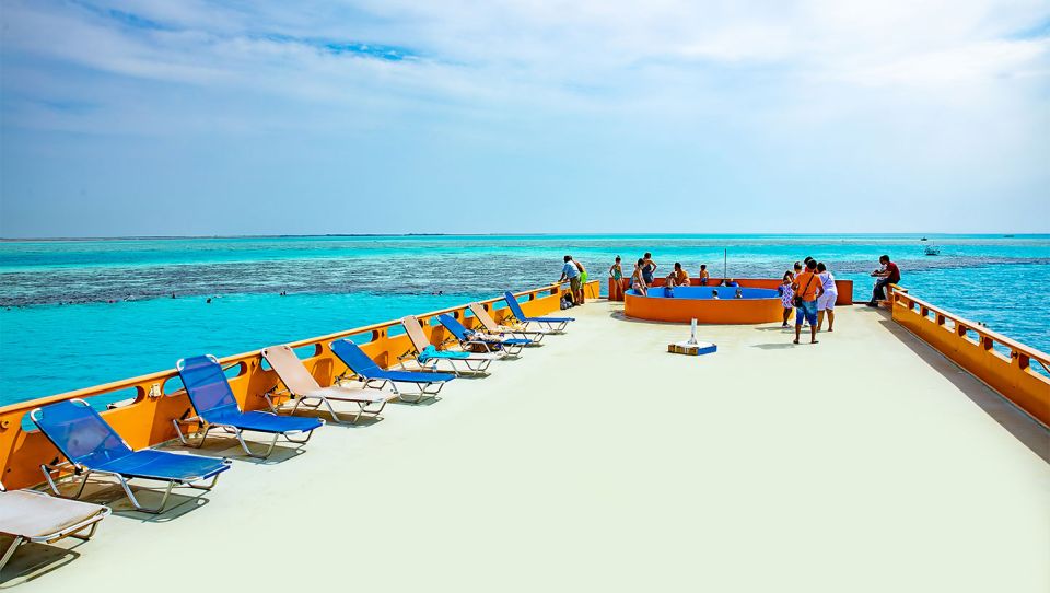 赫尔格达：风景秀丽的潜艇之旅，包括浮潜和接送