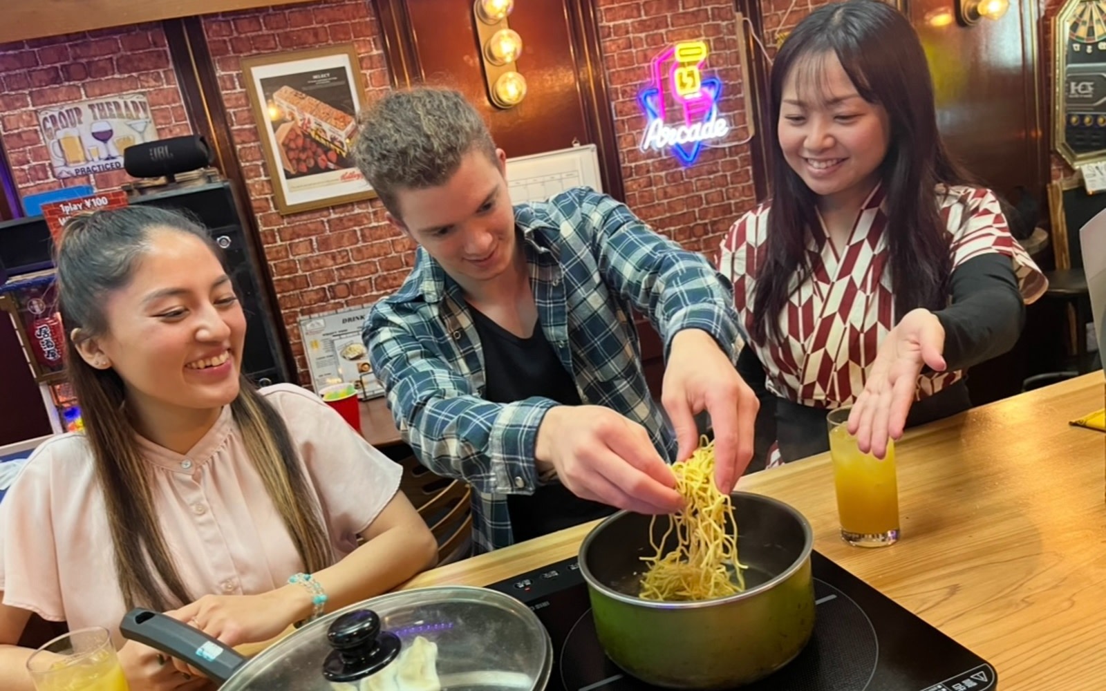 Secret Cooking Osaka produced by the Nijikai BAR