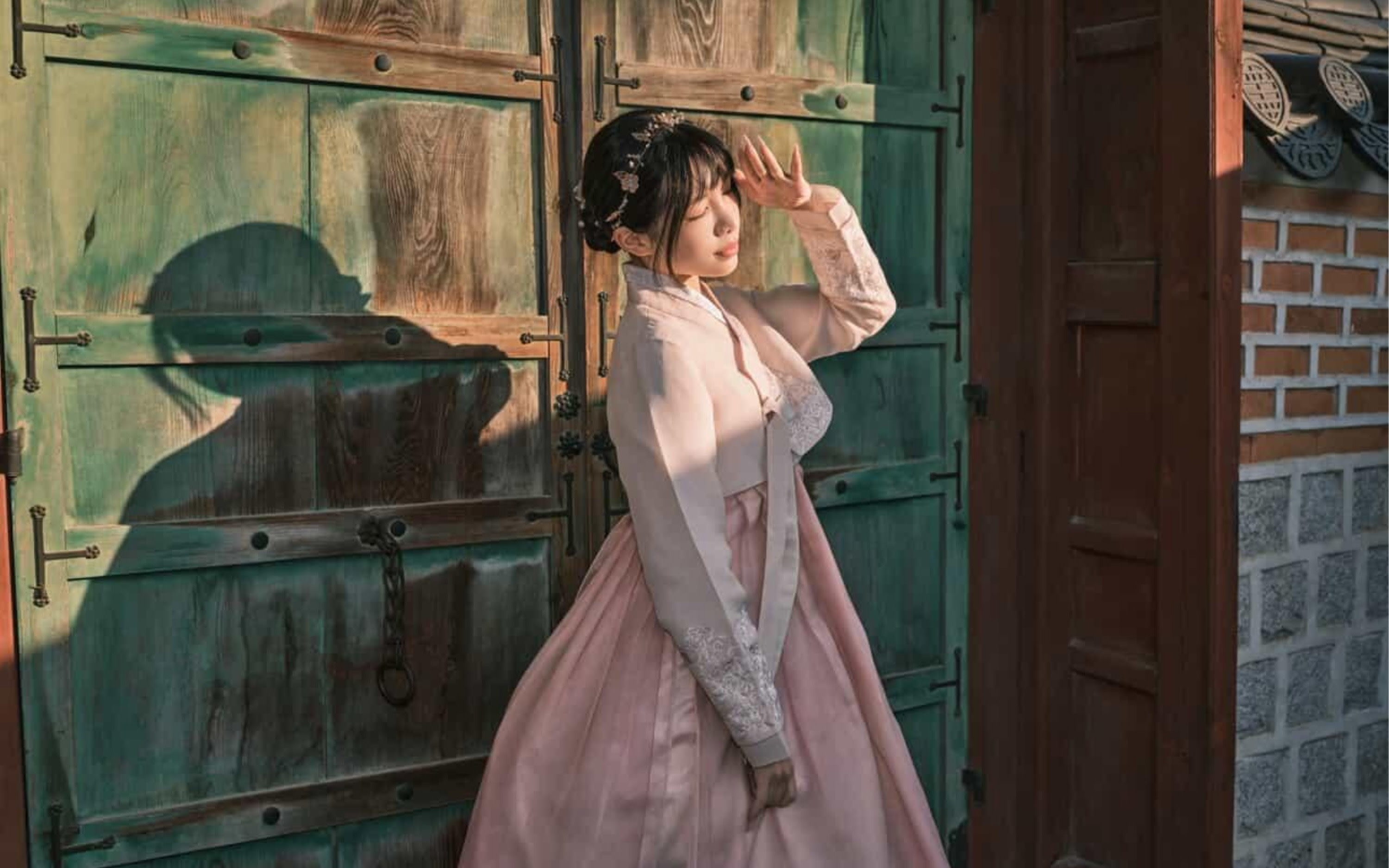 Cinematic Hanbok Photoshoot Experience