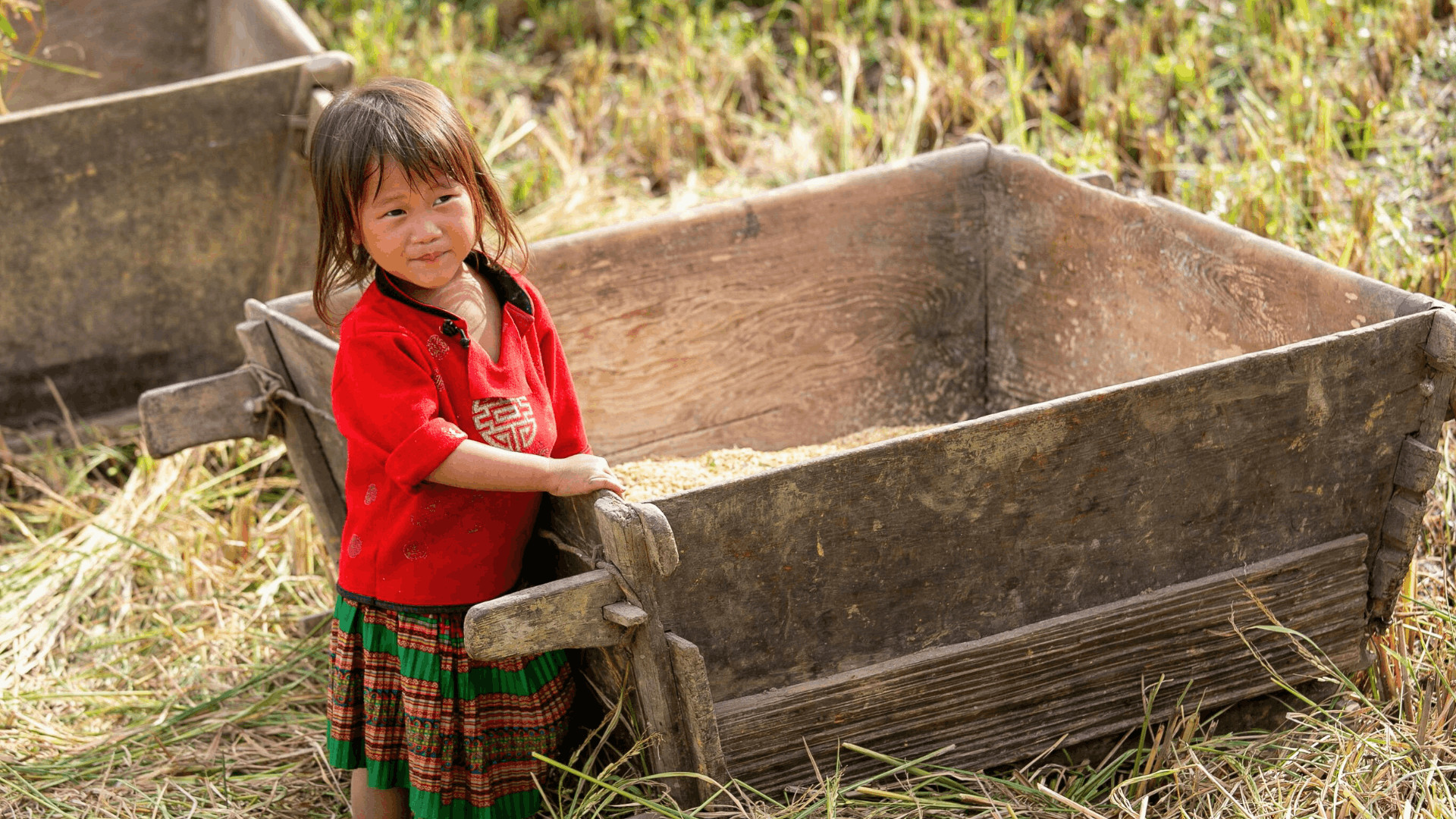 深入沙壩山區村莊，與當地少數民族交流，體驗他們的日常生活。