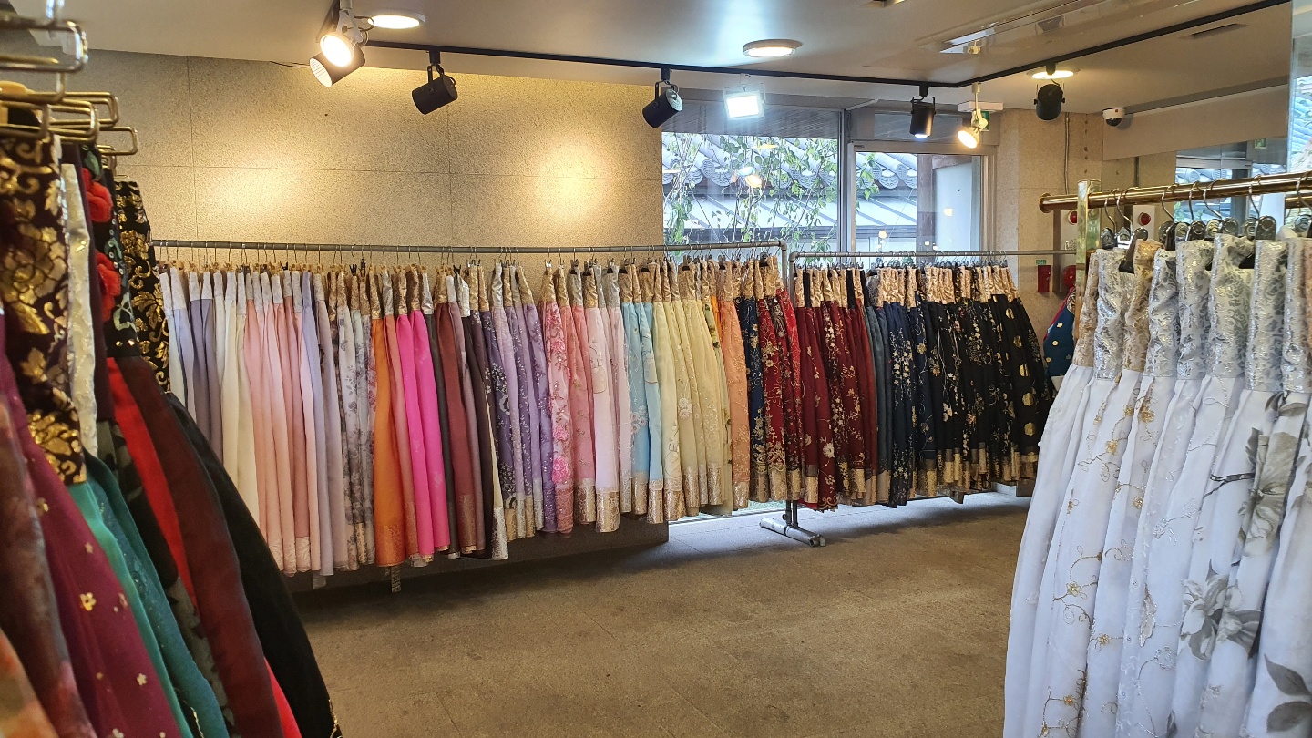 Hanbok Rental in Jeonju Hanok Village at Hanboknam 