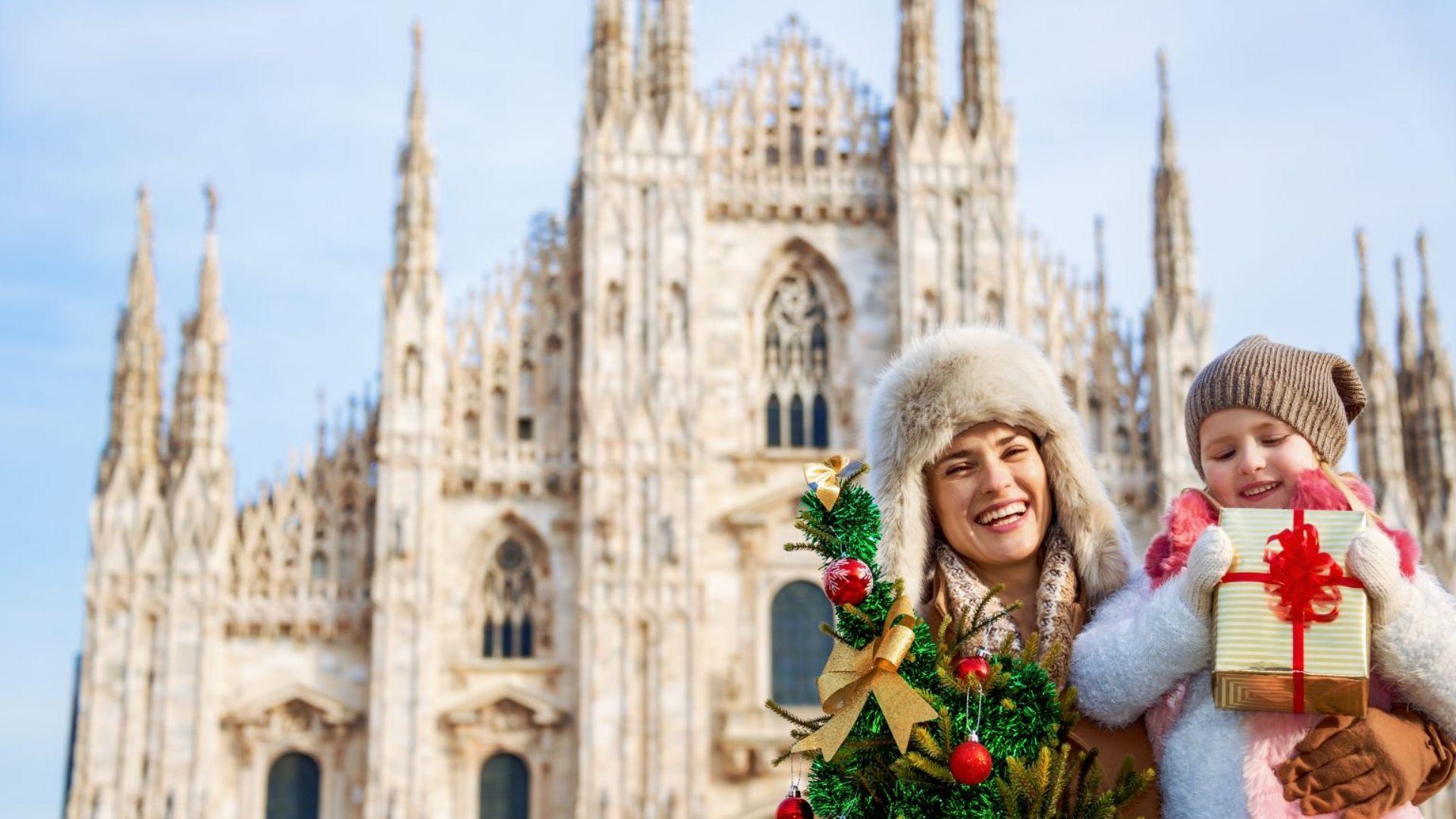 Christmas walking tour in Milan