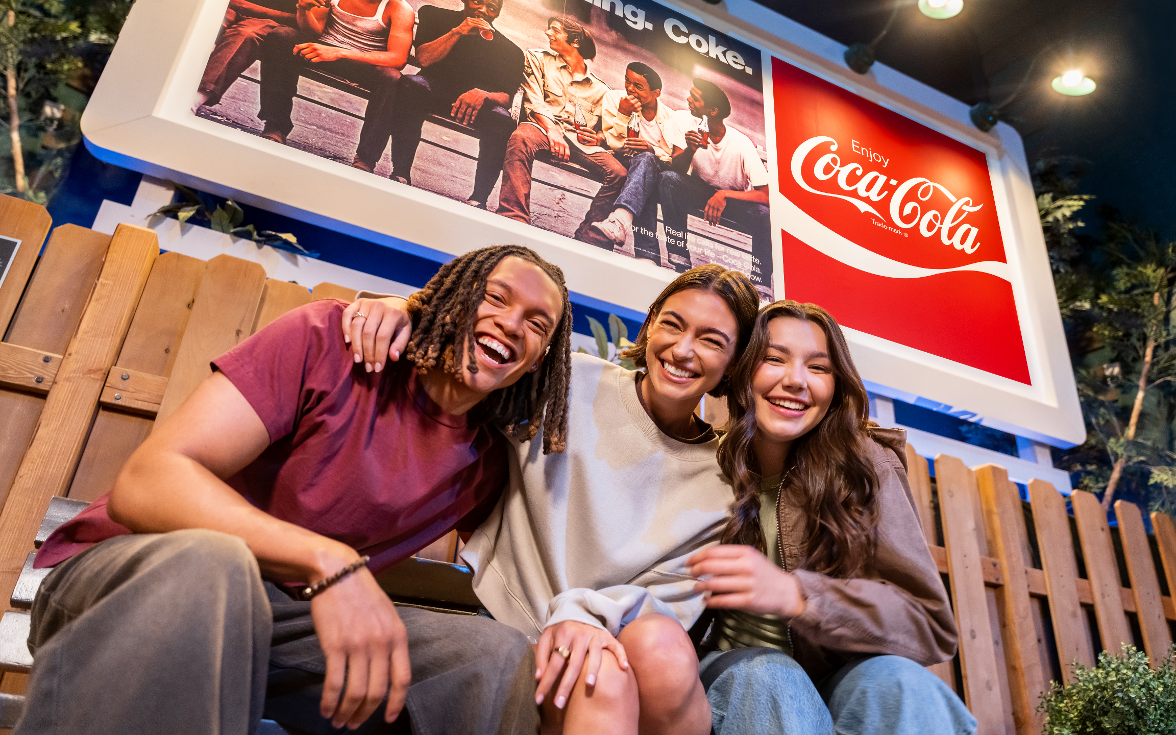 在探索引人入勝的景點時，有許多地方可以與朋友盡情玩樂