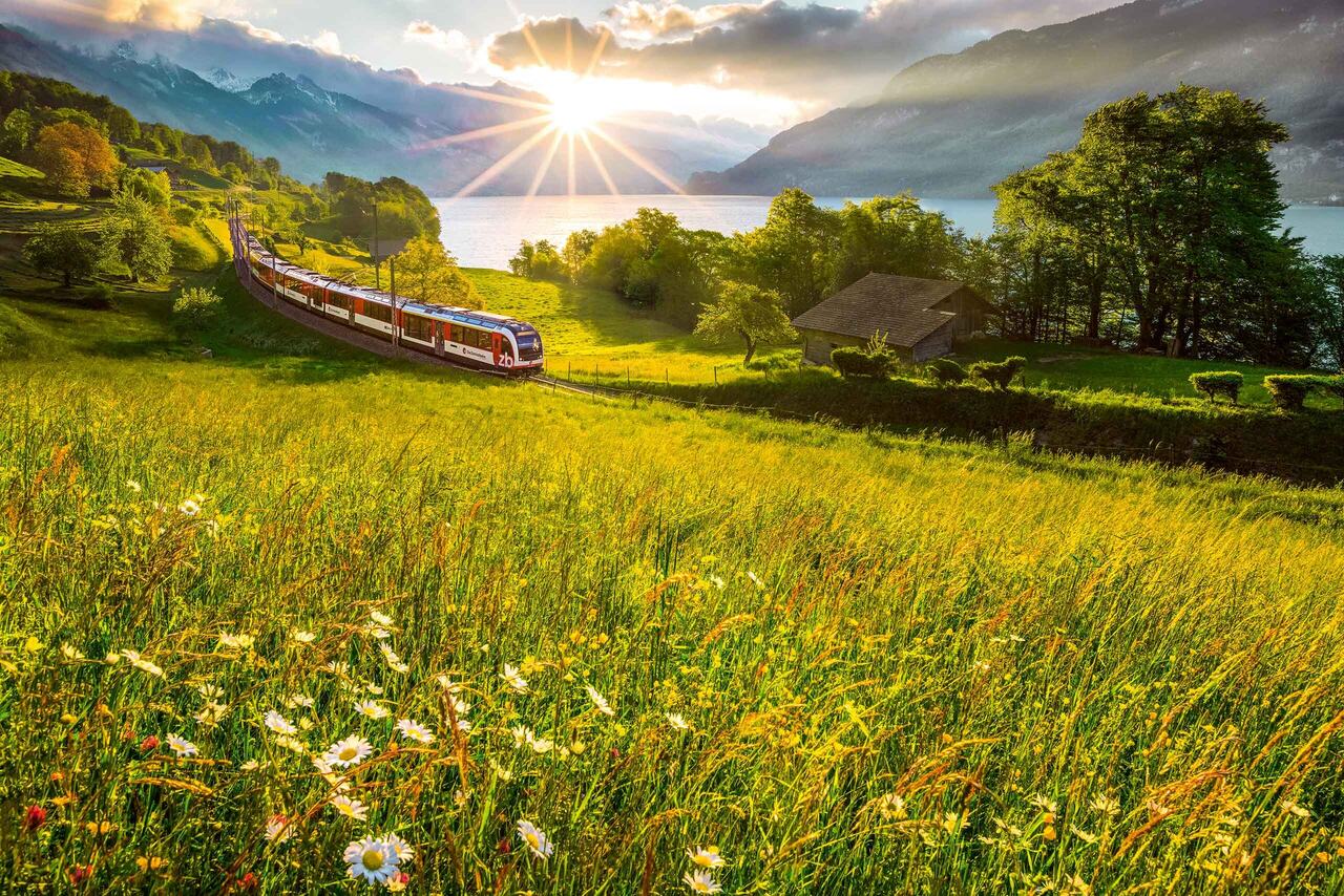 盧塞恩-因特拉肯金色山口全景列車座位預訂