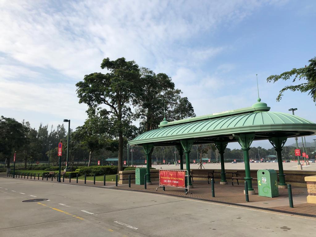 Pick up before 8:00 pm: Outside Hong Kong Disneyland Park (10-15 min walk from park entrance)
