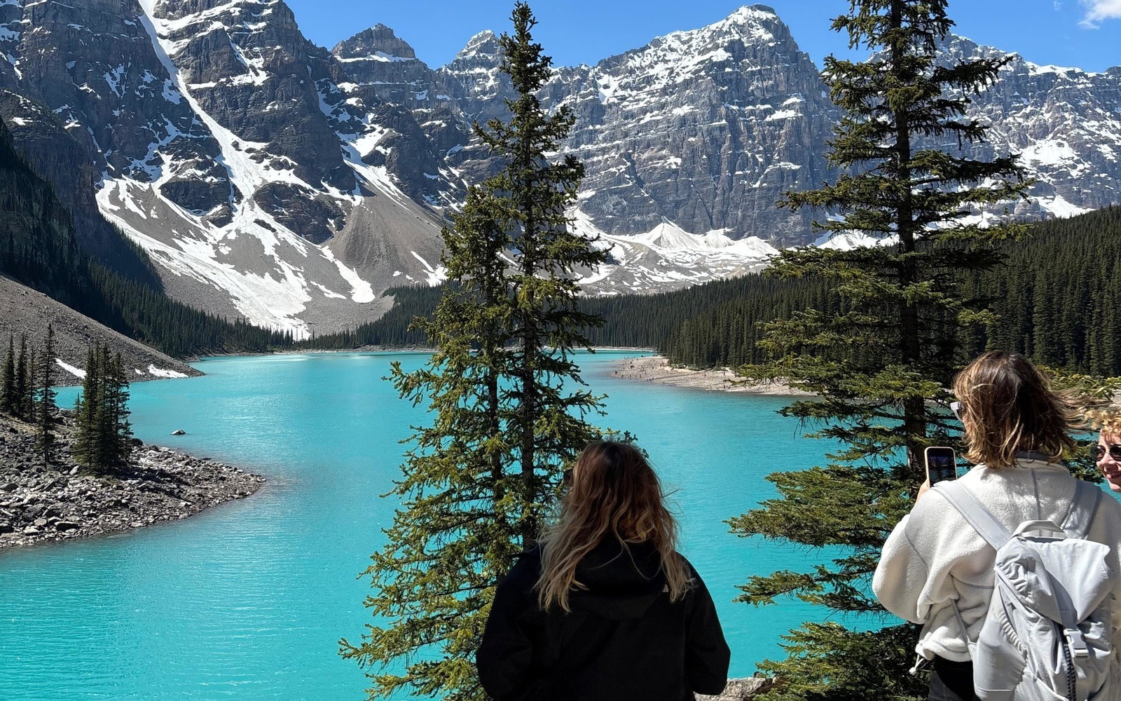 Louise Lake and Moraine Lake Full-Day Scenic Adventure Tour