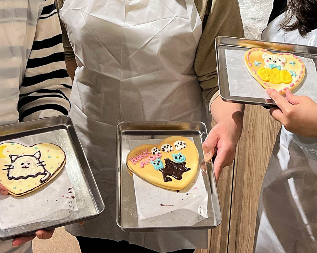在札幌親手製作著名的白色戀人餅乾