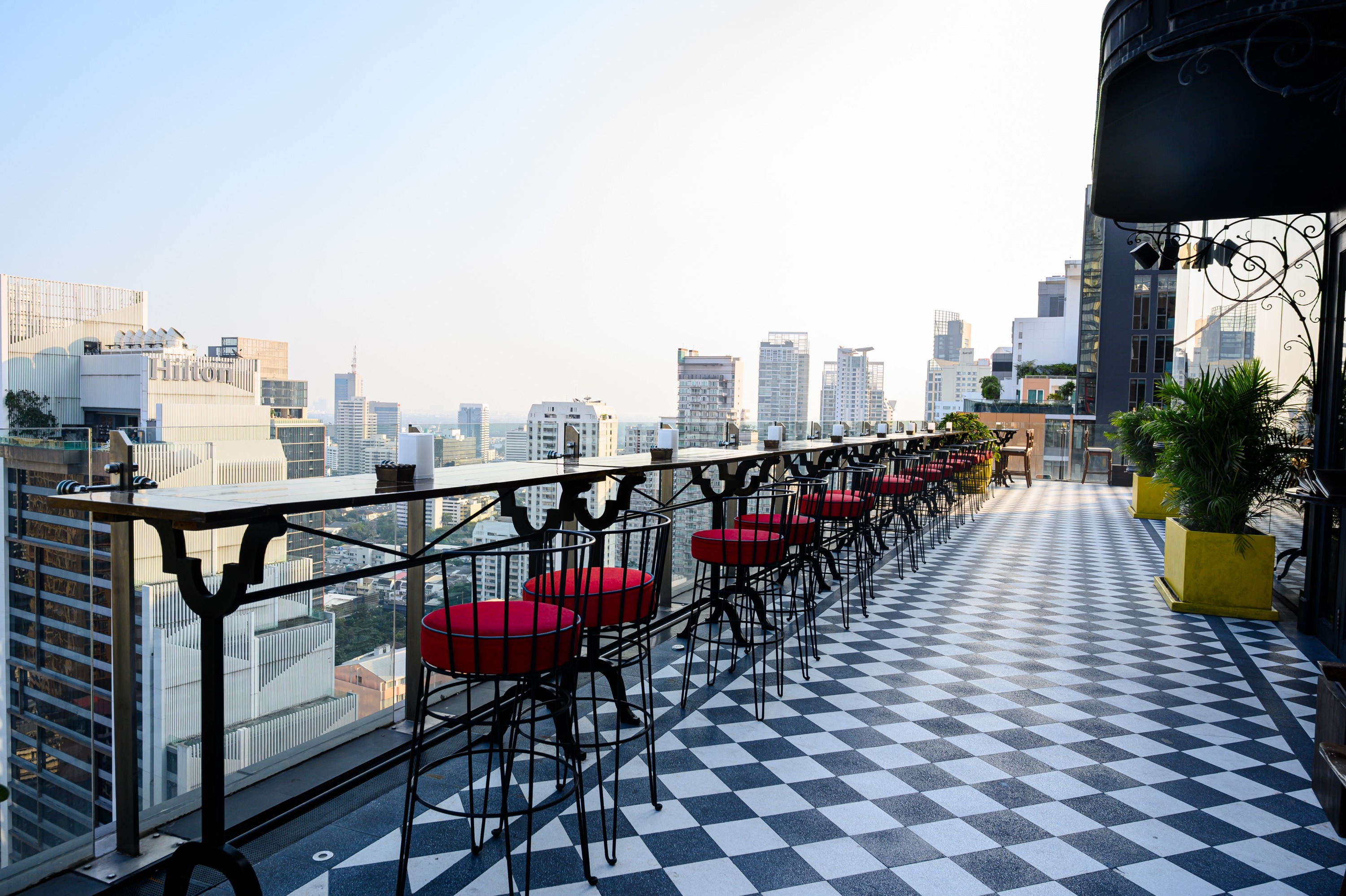 Mojjo Rooftop Lounge & Bar Skyview Hotel