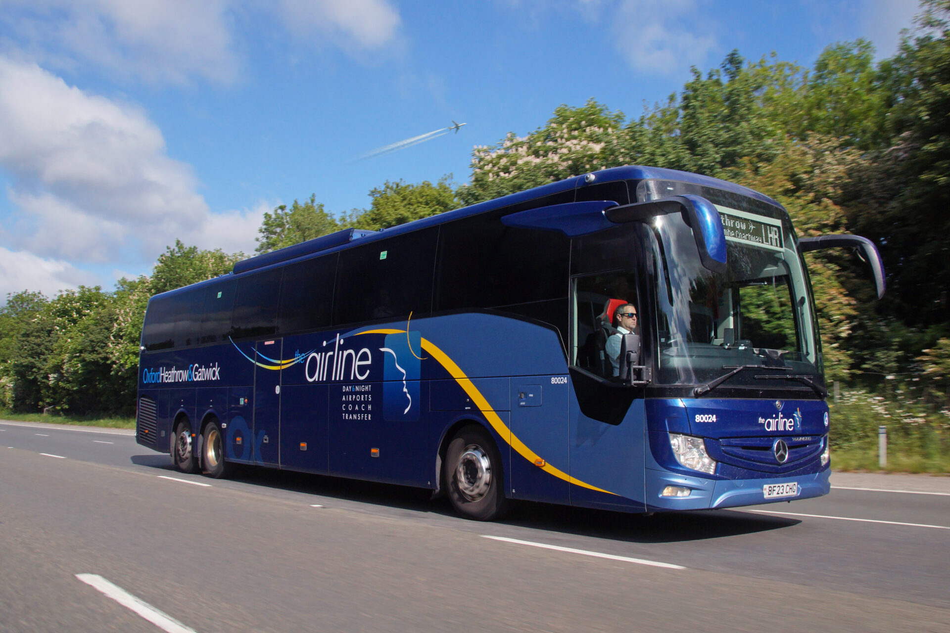 London Heathrow Airport Shuttle Transfer to Oxford by the airline