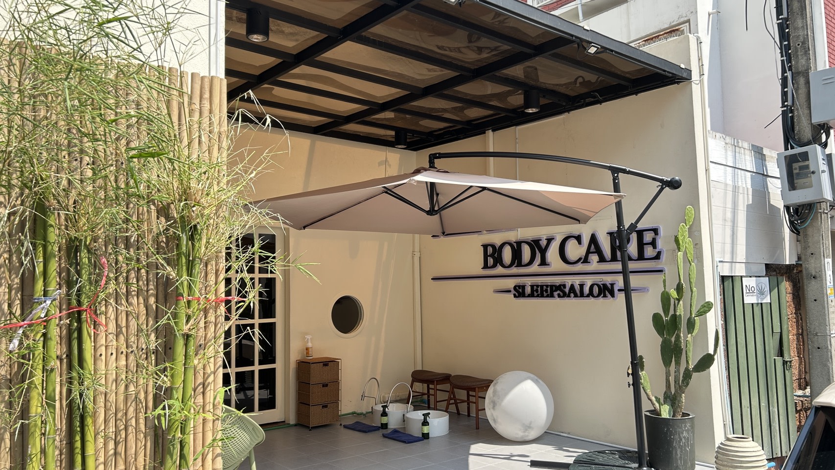 Relax Body Care And Sleepsalon at BTS Thong lhor in Bangkok