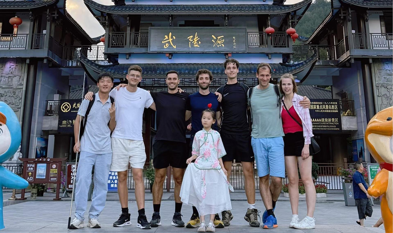 [Anniversary Mega Sale] Zhangjiajie VIP 3-Day Tour: Tianmen Mountain & Forest Park & Glass Bridge & Essential Attractions & VIP Fast Track Entry