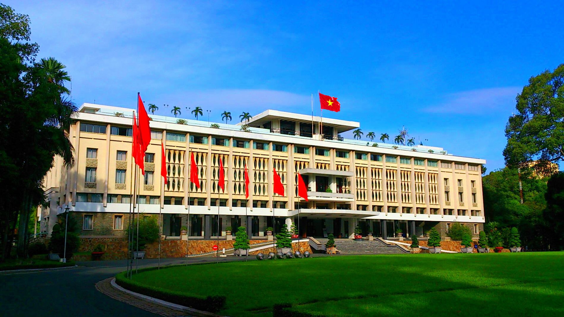 搭乘復古吉普車體驗西貢半日遊